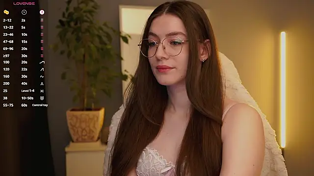 Snapshot of Ester_Hill chatting on 02-20-26, 03:03 Ester Hill online show from 02-20-26, 03:03