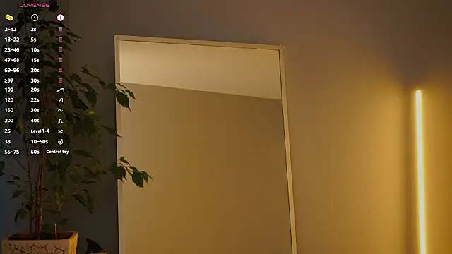 Snapshot of Ester_Hill chatting on 02-25-26, 03:38 Ester Hill online show from 02-25-26, 03:38