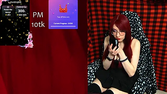 ElliMoor online show from 10-23-25, 10:47