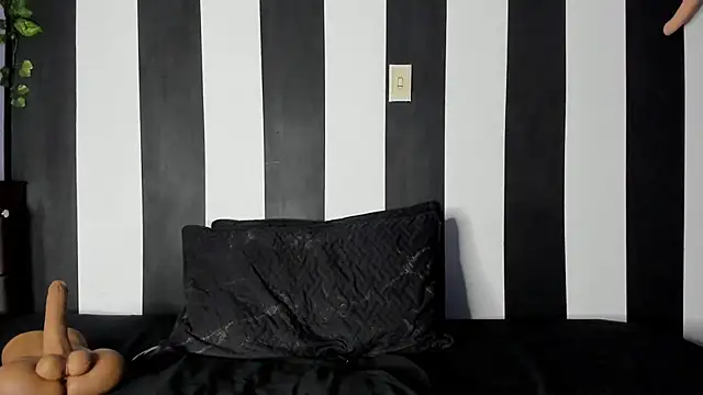 Snapshot of arii_barthon chatting on 06-07-26, 10:13 arii barthon online show from 06-07-26, 10:13
