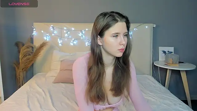 Ameliia castro online show from 12-13-24, 03:05