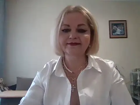 Snapshot of SofiyaPetrova chatting on 11-02-25, 01:35 SofiyaPetrova online show from 11-02-25, 01:35