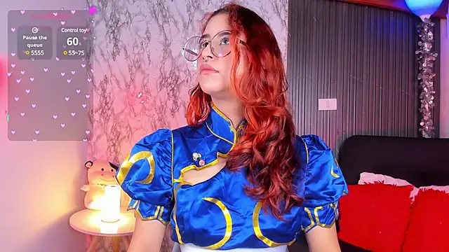 Snapshot of chloe_blue chatting on 01-07-25, 11:58 chloe blue online show from 01-07-25, 11:58
