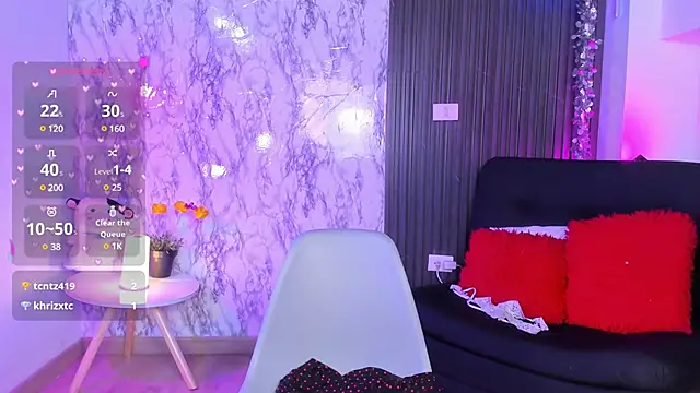 Snapshot of chloe_blue chatting on 01-21-25, 02:48 chloe blue online show from 01-21-25, 02:48
