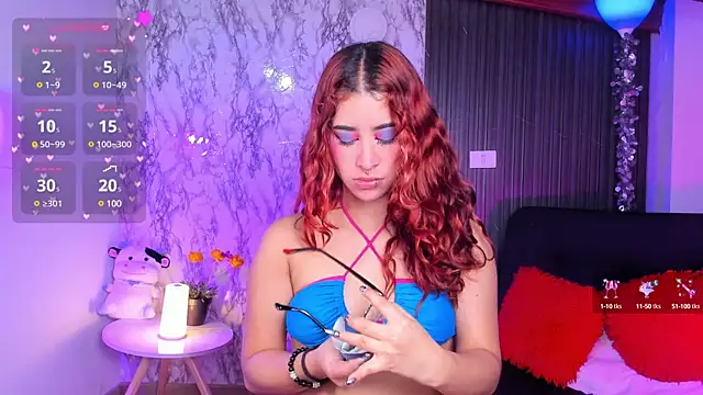Snapshot of chloe_blue chatting on 01-27-25, 11:54 chloe blue online show from 01-27-25, 11:54