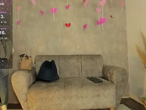 Snapshot of miacoopersx chatting on 02-19-25, 12:22 miacoopersx online show from 02-19-25, 12:22