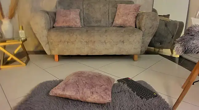 Snapshot of miacoopersx chatting on 02-24-25, 04:36 miacoopersx online show from 02-24-25, 04:36