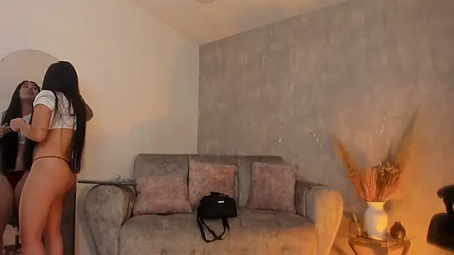 Snapshot of miacoopersx chatting on 09-11-25, 09:15 miacoopersx online show from 09-11-25, 09:15