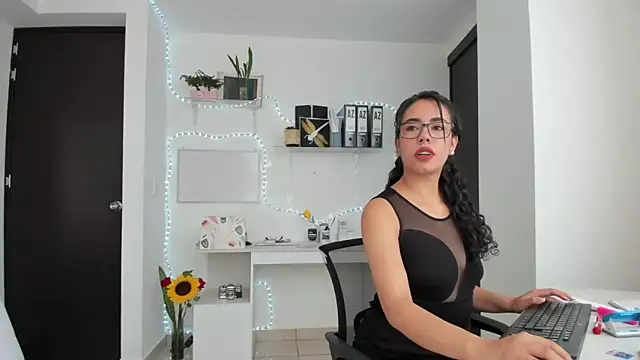 susana monroy online show from 05-06-26, 06:46