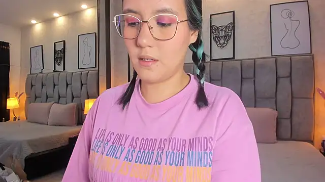 sweet--emily online show from 12-07-24, 03:19