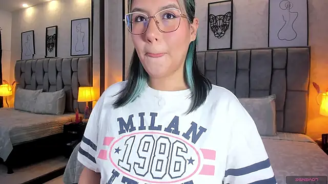 sweet--emily online show from 12-21-24, 03:47