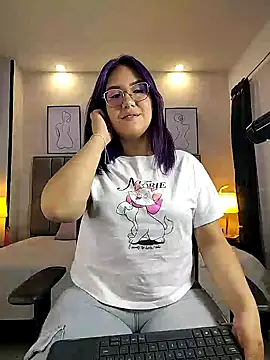 sweet--emily online show from 01-31-25, 07:07