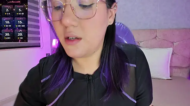 sweet--emily online show from 10-09-25, 04:21