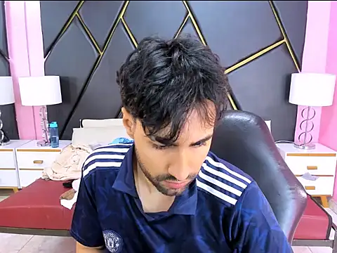 MilanZaire online show from 10-29-25, 01:19