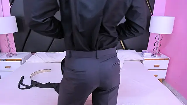 MilanZaire online show from 11-15-25, 09:43