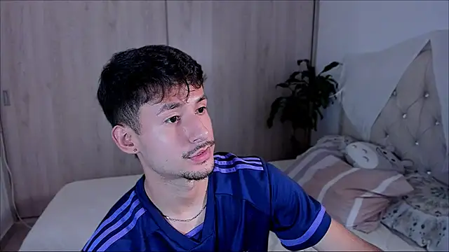 dimitri targaryen online show from 10-03-25, 09:56