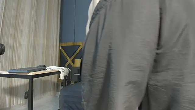 Rhaegal hot online show from 12-18-24, 08:47