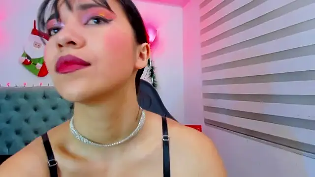 Snapshot of lina_bedoya_ chatting on 12-17-24, 11:49 lina bedoya online show from 12-17-24, 11:49