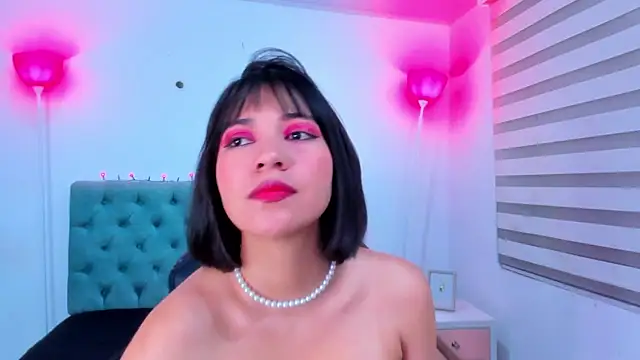 Snapshot of lina_bedoya_ chatting on 01-16-25, 11:37 lina bedoya online show from 01-16-25, 11:37
