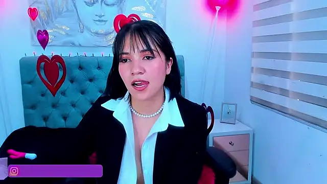 Snapshot of lina_bedoya_ chatting on 02-13-25, 11:39 lina bedoya online show from 02-13-25, 11:39