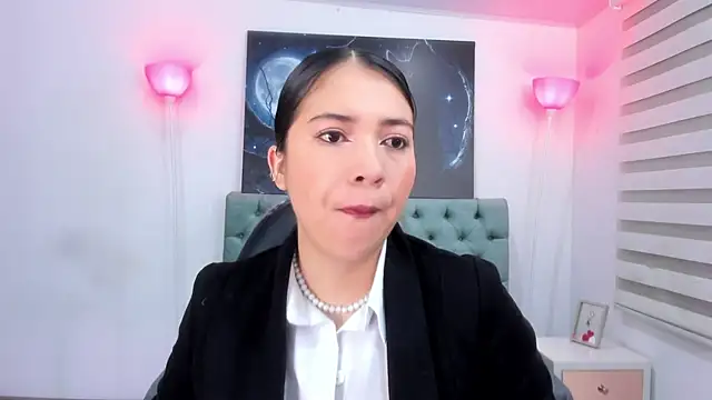 Snapshot of lina_bedoya_ chatting on 03-19-25, 11:39 lina bedoya online show from 03-19-25, 11:39