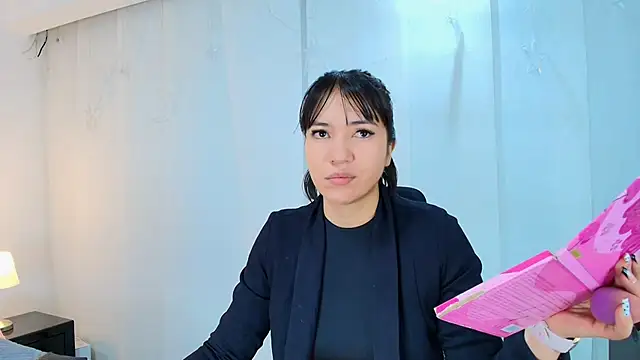 Snapshot of lina_bedoya_ chatting on 09-20-25, 11:44 lina bedoya online show from 09-20-25, 11:44