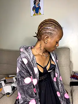 Snapshot of Shanniva chatting on 09-09-25, 04:45 Shanniva online show from 09-09-25, 04:45