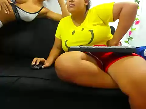 Kika teem online show from 09-30-25, 02:38