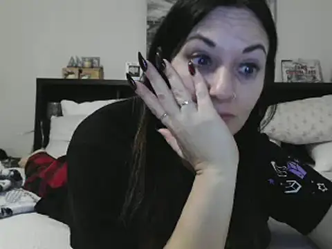 CrystalLakeXO online show from 01-21-25, 09:03