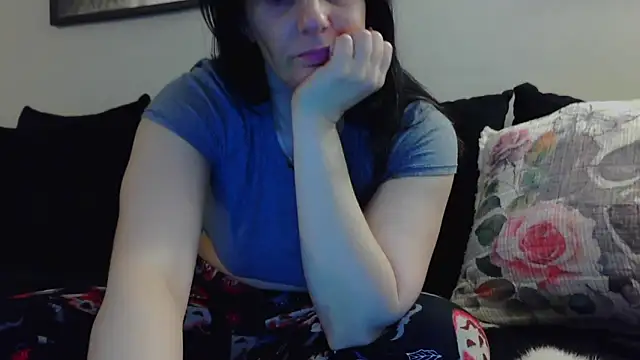 CrystalLakeXO online show from 10-10-25, 04:33