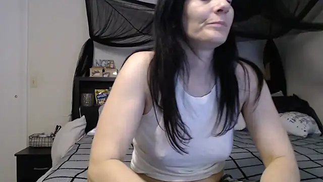 CrystalLakeXO online show from 06-19-26, 06:07