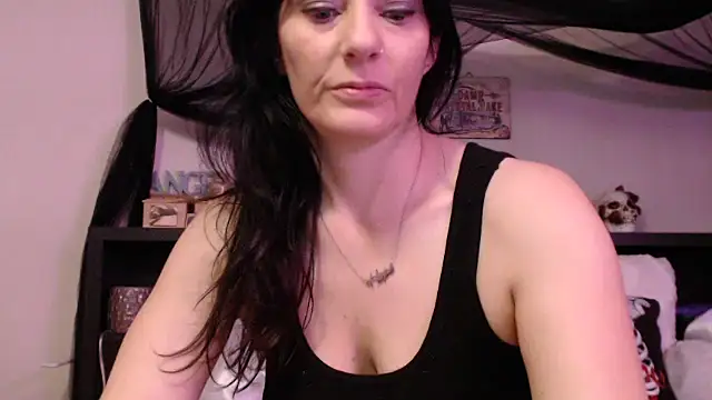 CrystalLakeXO online show from 06-21-26, 04:59