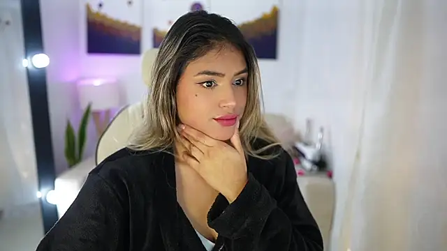 SaraParisi online show from 12-02-24, 03:37