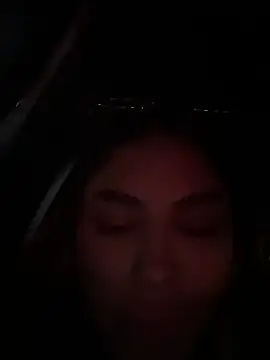 Snapshot of SaraParisi chatting on 10-19-25, 11:16 SaraParisi online show from 10-19-25, 11:16