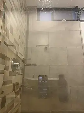 Snapshot of SaraParisi chatting on 11-01-25, 10:56 SaraParisi online show from 11-01-25, 10:56