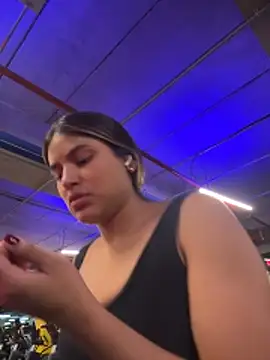 Snapshot of SaraParisi chatting on 11-07-25, 05:24 SaraParisi online show from 11-07-25, 05:24