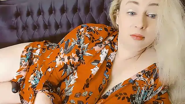 Snapshot of Olesya chatting on 02-20-26, 12:51 Olesya online show from 02-20-26, 12:51