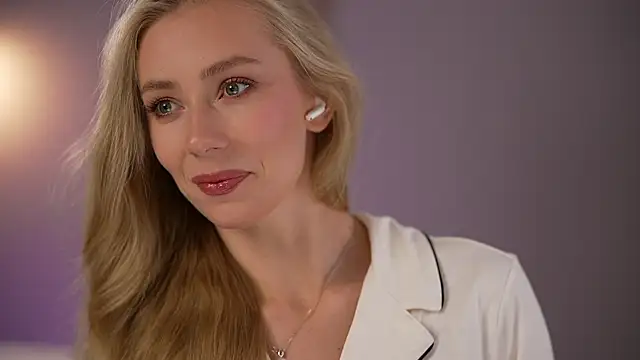 Vika54784 online show from 11-08-25, 03:29