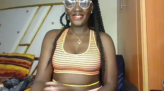 cutesmiling online show from 02-05-25, 06:48