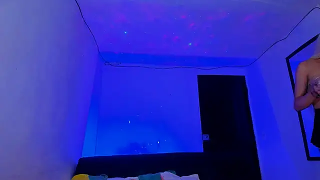 emperatrizhotwolf online show from 03-06-25, 05:24