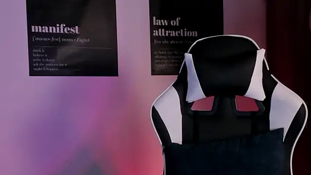 Snapshot of Thomas_Fit1 chatting on 02-11-26, 02:05 Thomas Fit1 online show from 02-11-26, 02:05