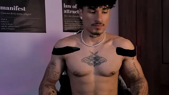 Snapshot of Thomas_Fit1 chatting on 02-11-26, 06:57 Thomas Fit1 online show from 02-11-26, 06:57