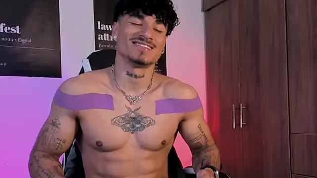 Snapshot of Thomas_Fit1 chatting on 02-17-26, 06:03 Thomas Fit1 online show from 02-17-26, 06:03