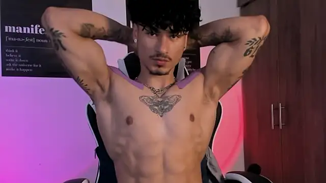 Snapshot of Thomas_Fit1 chatting on 02-19-26, 06:04 Thomas Fit1 online show from 02-19-26, 06:04