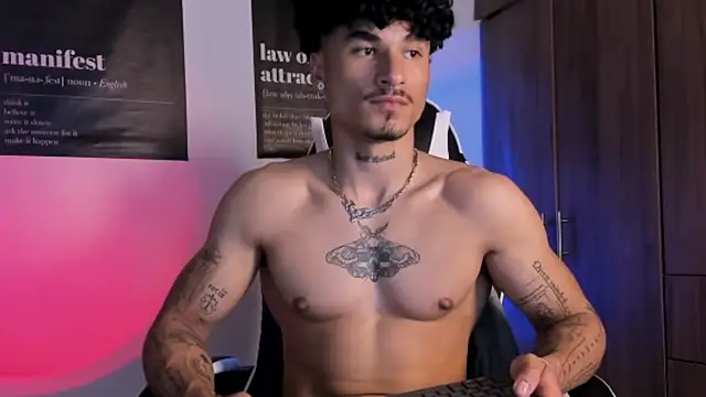 Snapshot of Thomas_Fit1 chatting on 03-02-26, 05:08 Thomas Fit1 online show from 03-02-26, 05:08