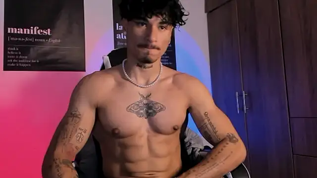 Snapshot of Thomas_Fit1 chatting on 03-06-26, 03:58 Thomas Fit1 online show from 03-06-26, 03:58