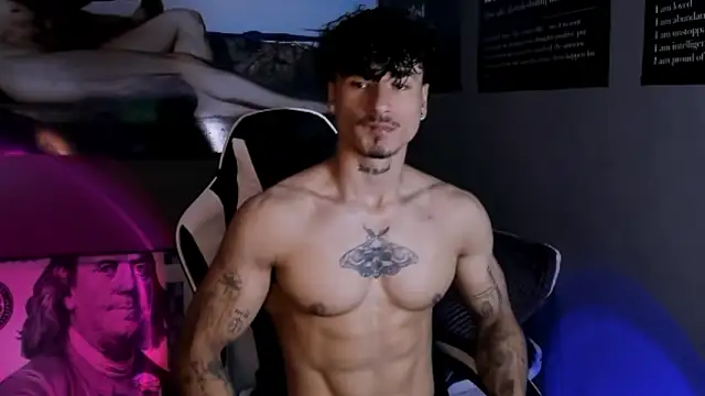 Snapshot of Thomas_Fit1 chatting on 03-27-26, 06:07 Thomas Fit1 online show from 03-27-26, 06:07