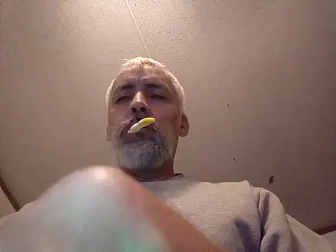 Snapshot of Xoc8_ chatting on 02-22-25, 08:29 Xoc8 online show from 02-22-25, 08:29