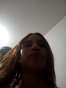 Snapshot of AnthonelaDuque chatting on 01-09-25, 10:31 AnthonelaDuque online show from 01-09-25, 10:31