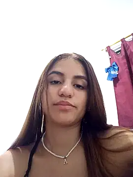 Snapshot of AnthonelaDuque chatting on 01-11-25, 02:41 AnthonelaDuque online show from 01-11-25, 02:41